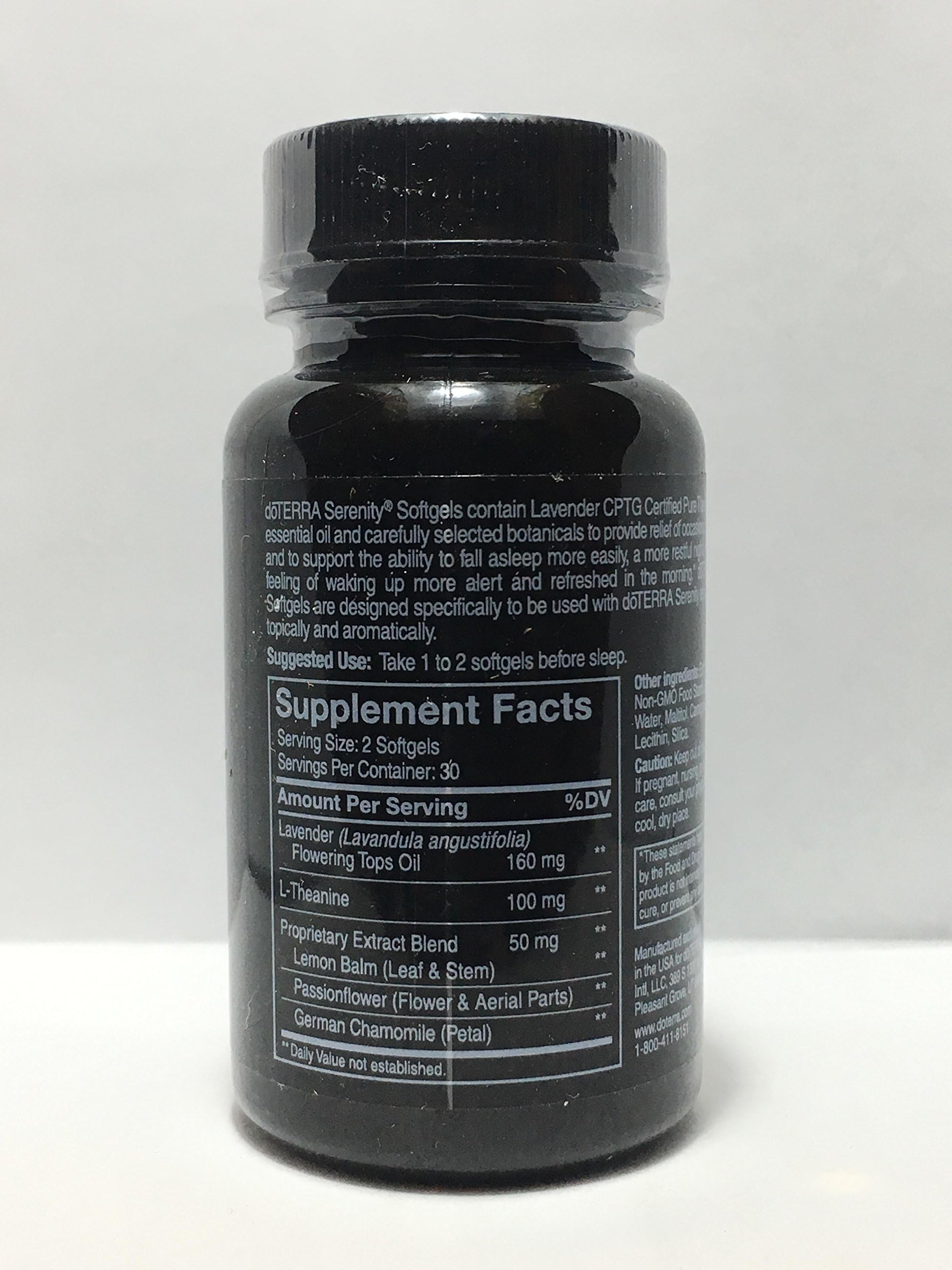 doTERRA primer plano de cápsula blanda, muestra textura y facilidad de ingestión
