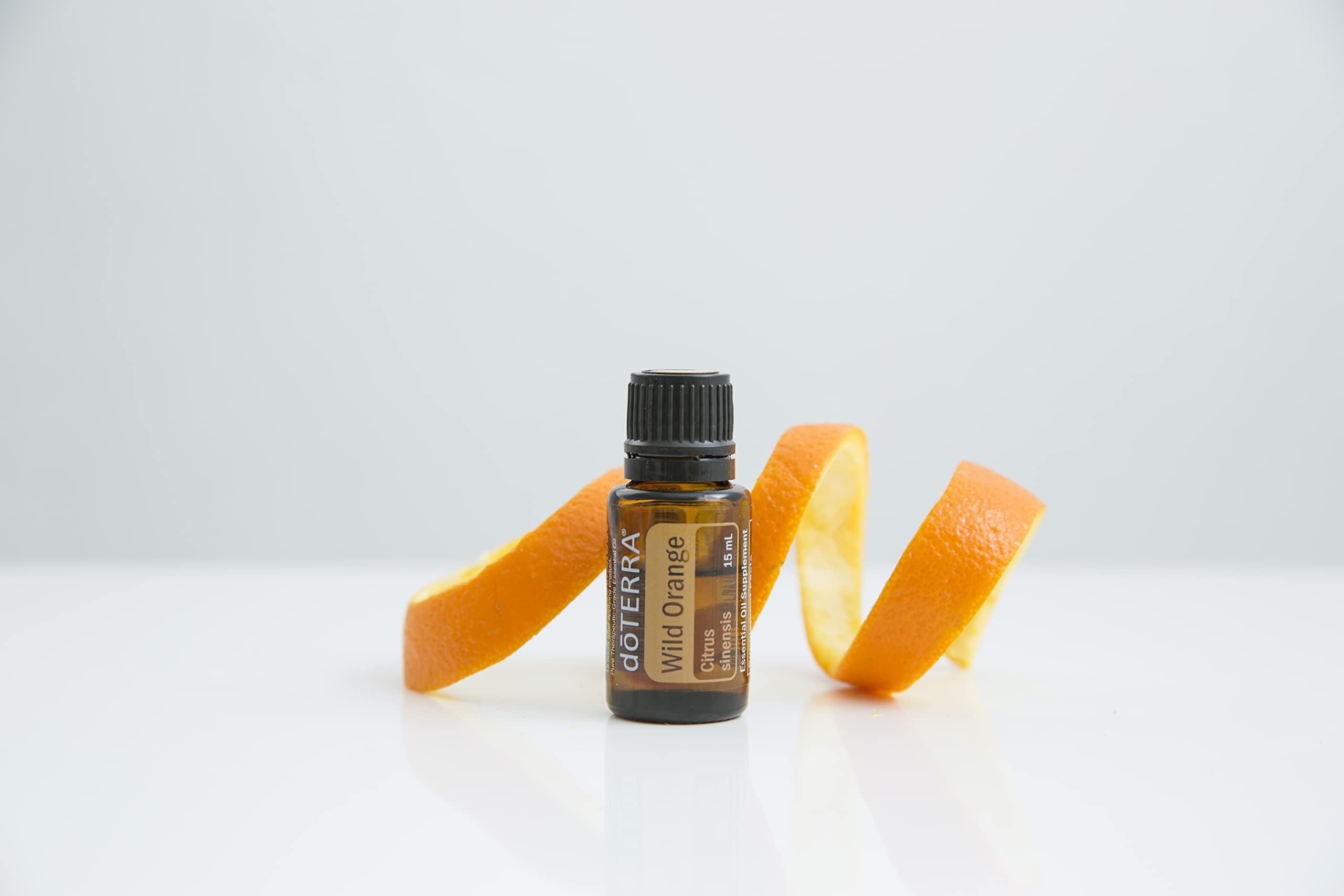 doTERRA gotero con Wild Orange, precisión en cada gota aromática