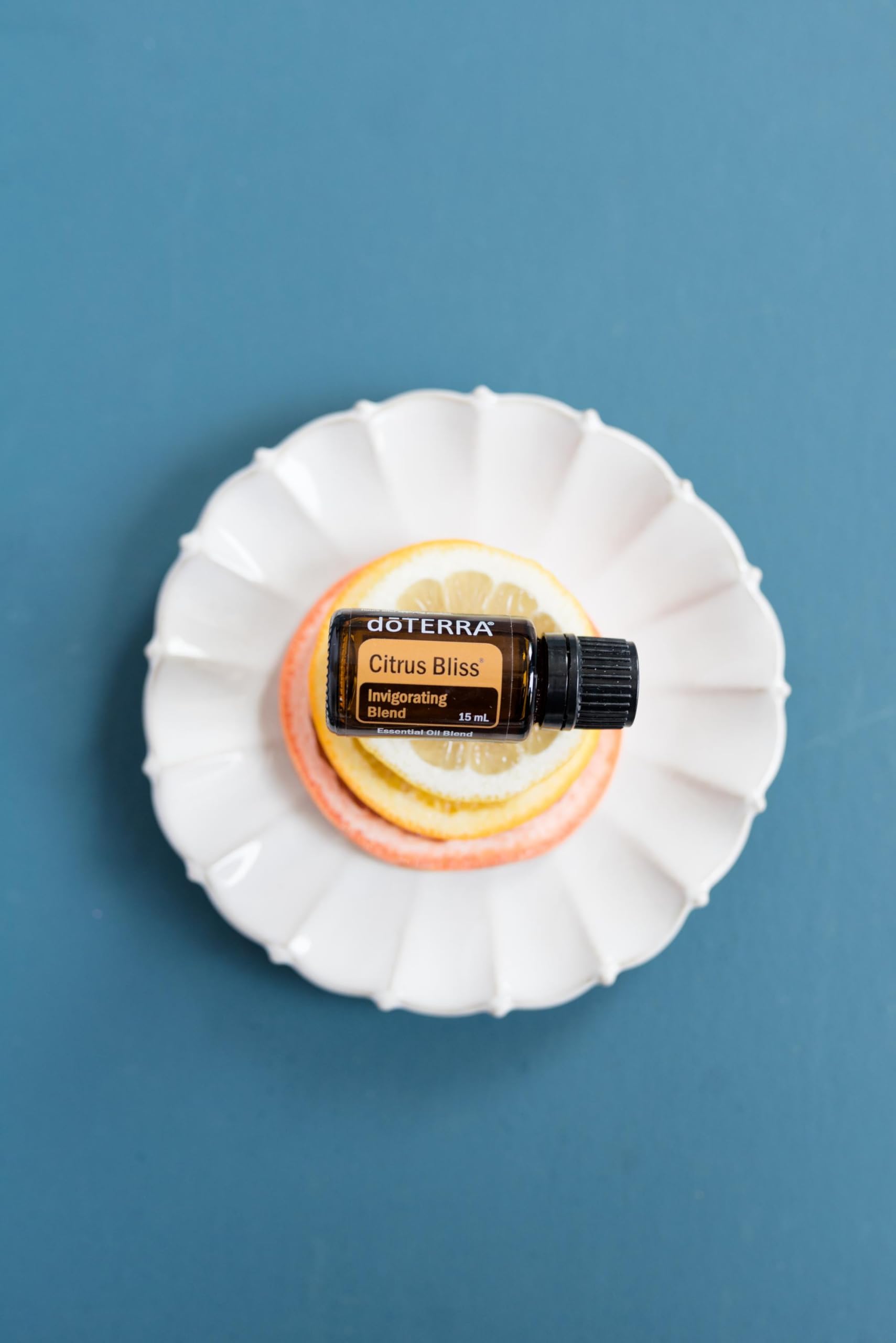 doTERRA Citrus Bliss en difusor respirando aroma fresco en un salón