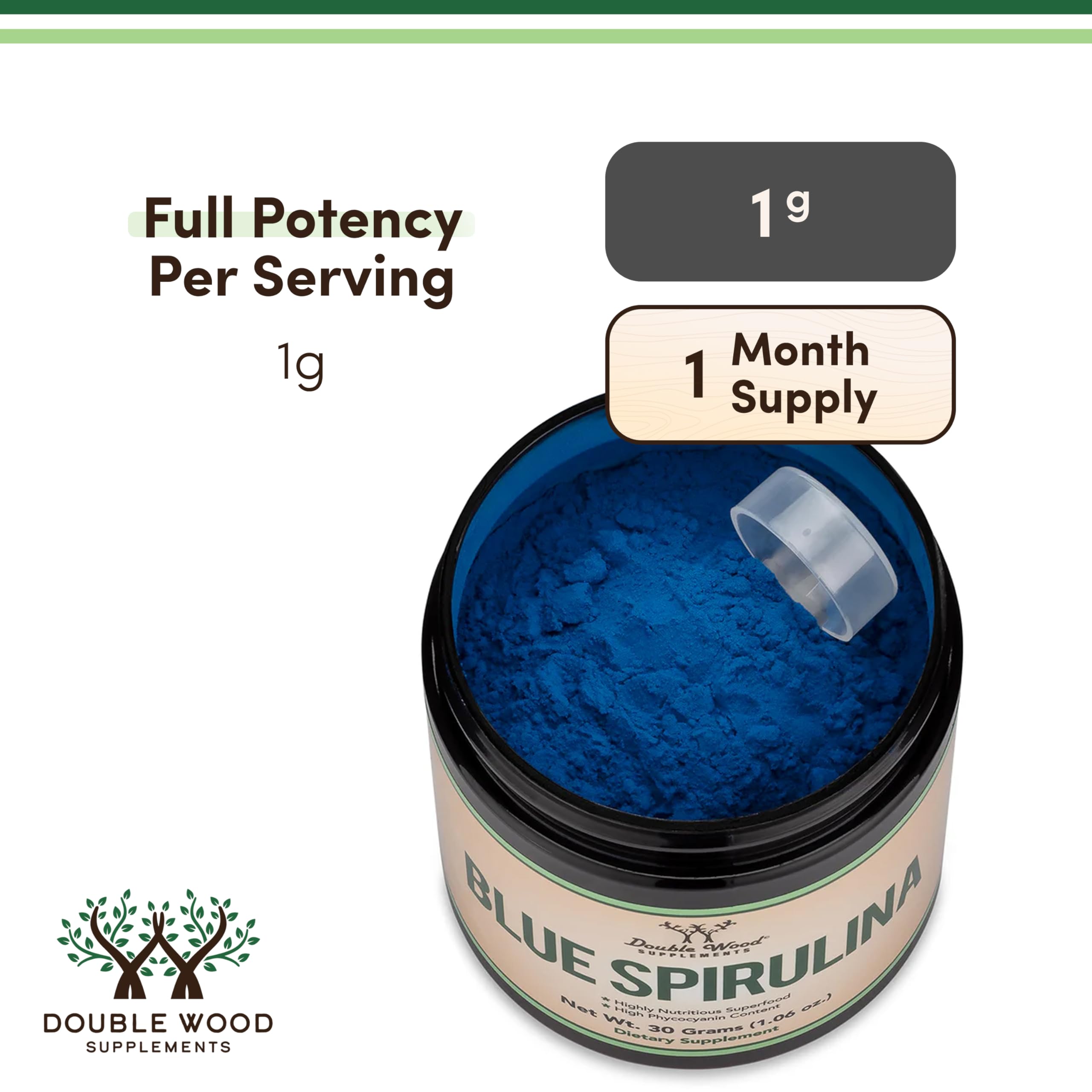 Blue Spirulina Double Wood mezclada en batido, añade color natural y nutrientes
