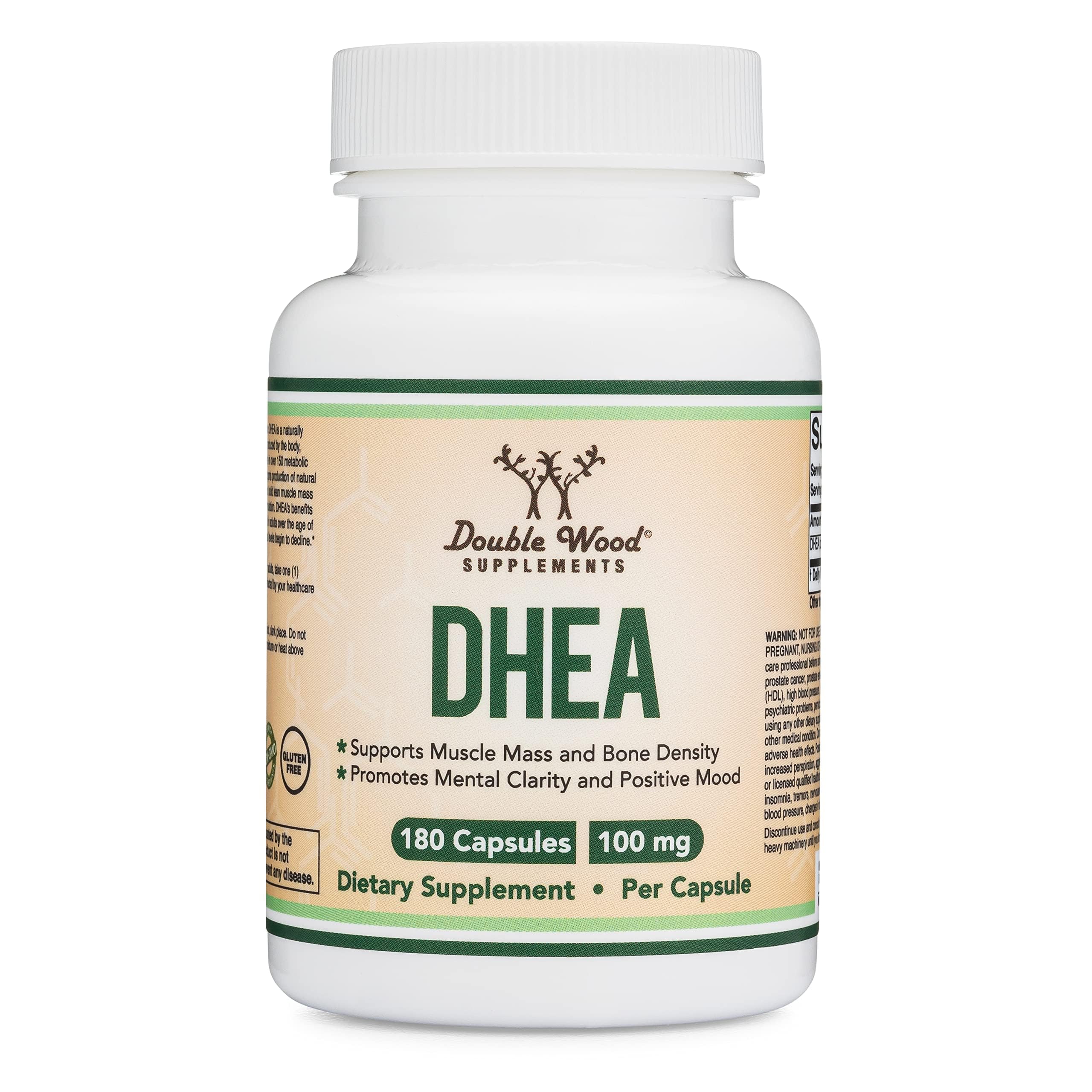 Bote de Double Wood DHEA en mano para comparar tamaño y cantidad útil