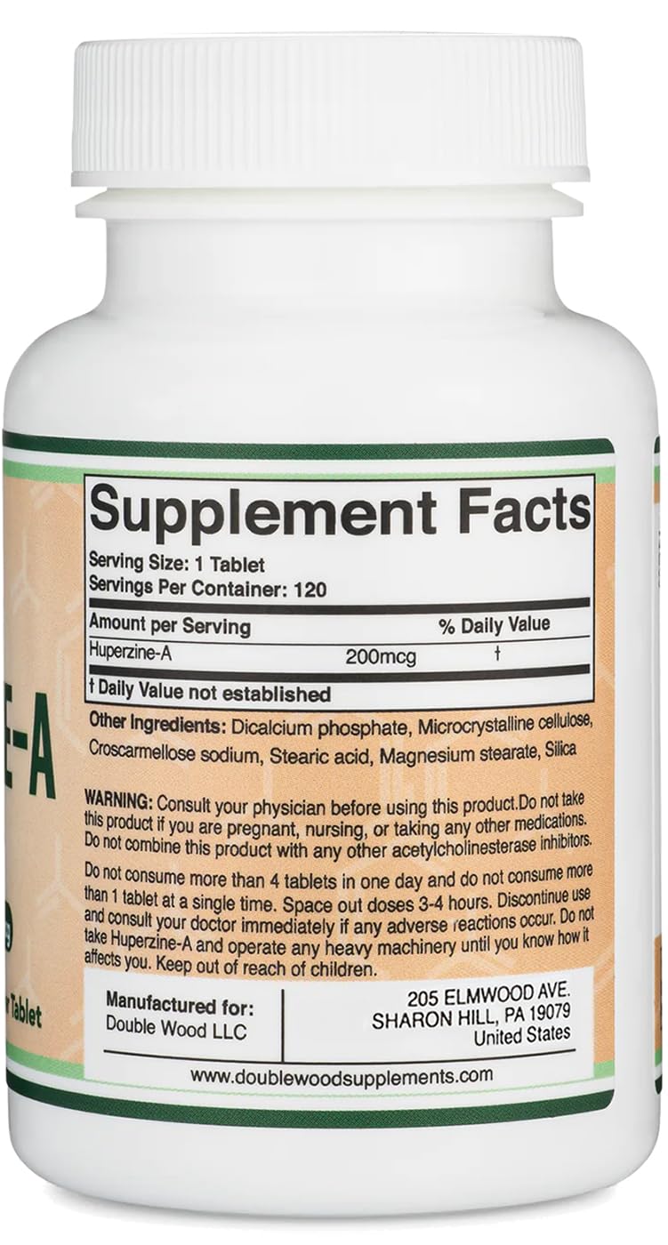 Double Wood Supplements primer plano de tabletas resaltando textura y pureza