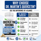 DR. MARTIN'S NUTRITION cápsula en mano para demostrar tamaño cómodo y uso diario