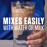 Cuchara con polvo Dymatize Elite Casein mostrando medida de servicio
