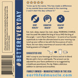 Earth Fed Muscle envase junto a taza para comparar tamaño práctico