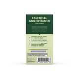 EarthFirst Organic mujer de 50+ tomando la tableta como parte de su rutina
