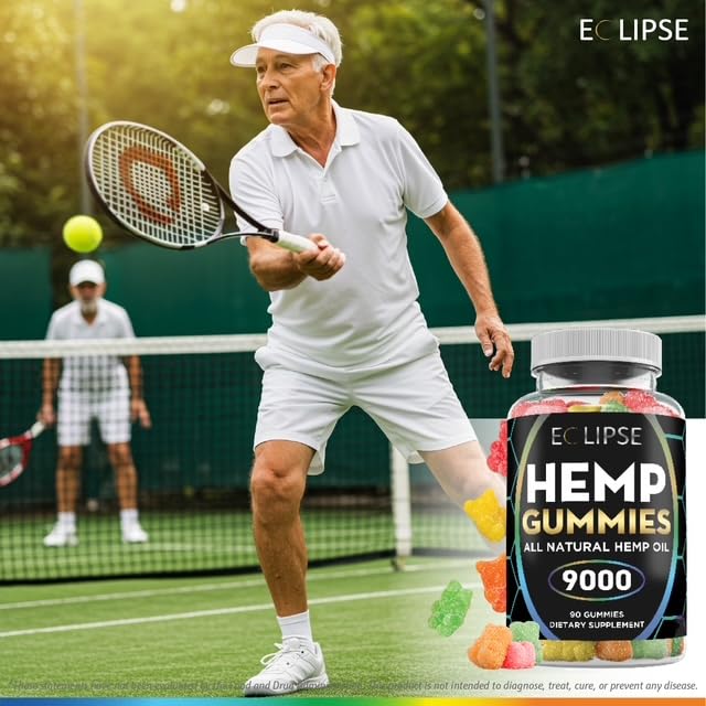 Escala de tamaño con gomitas Eclipse Hemp en la mano para dosificación