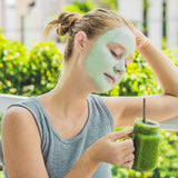 Primer plano de textura de Melazepam Cream de Ecological Formulas destacando suavidad y absorción