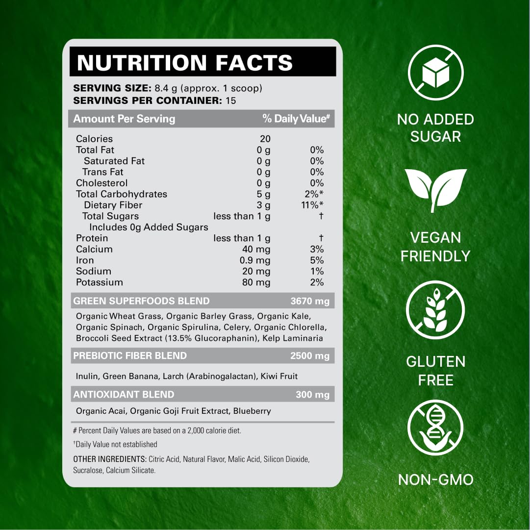 EHP Labs OxyGreens polvo en cuchara con textura fina, fácil disolución