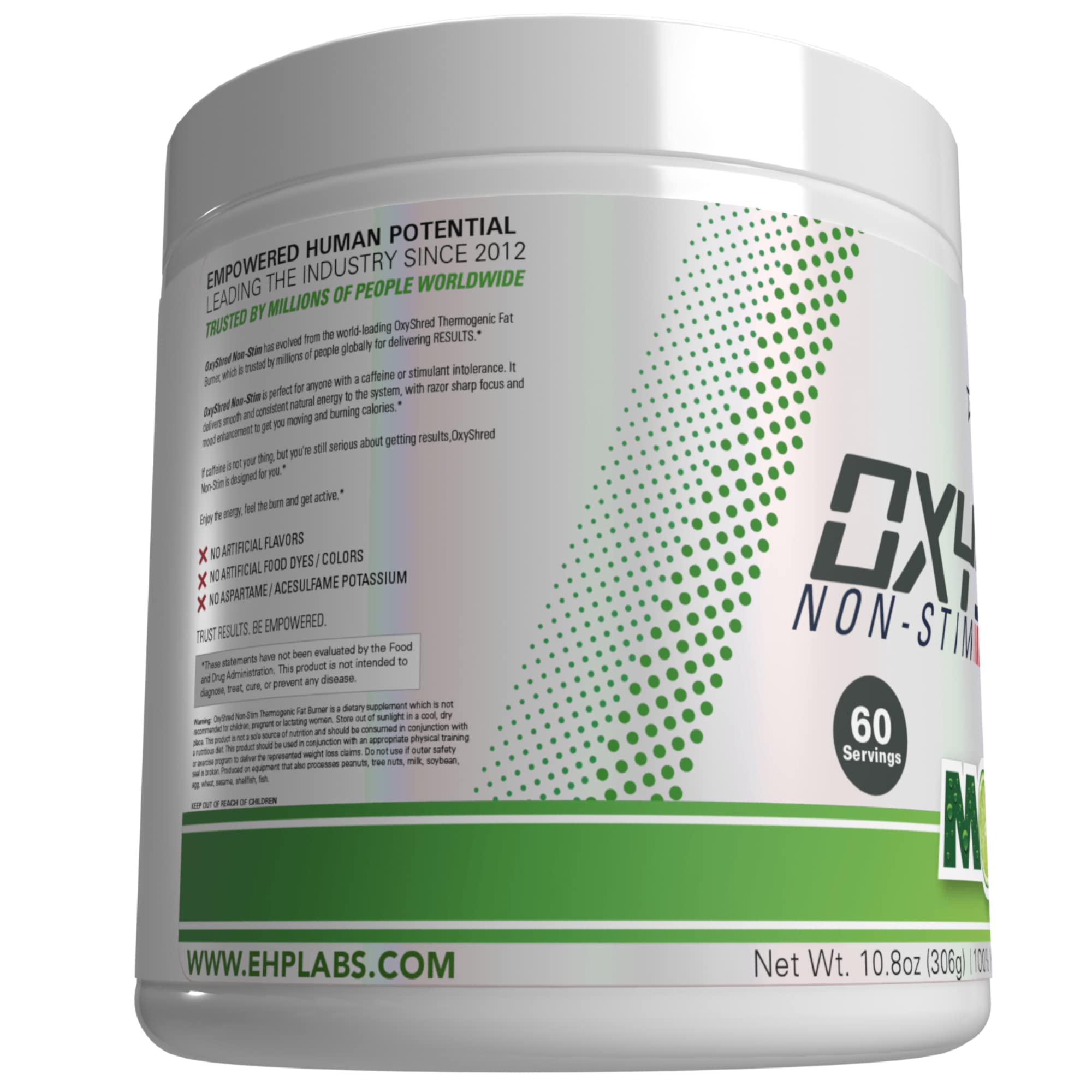Escena de estilo de vida saludable con EHP Labs OxyShred en la mesa, opción sin azúcar para rutinas