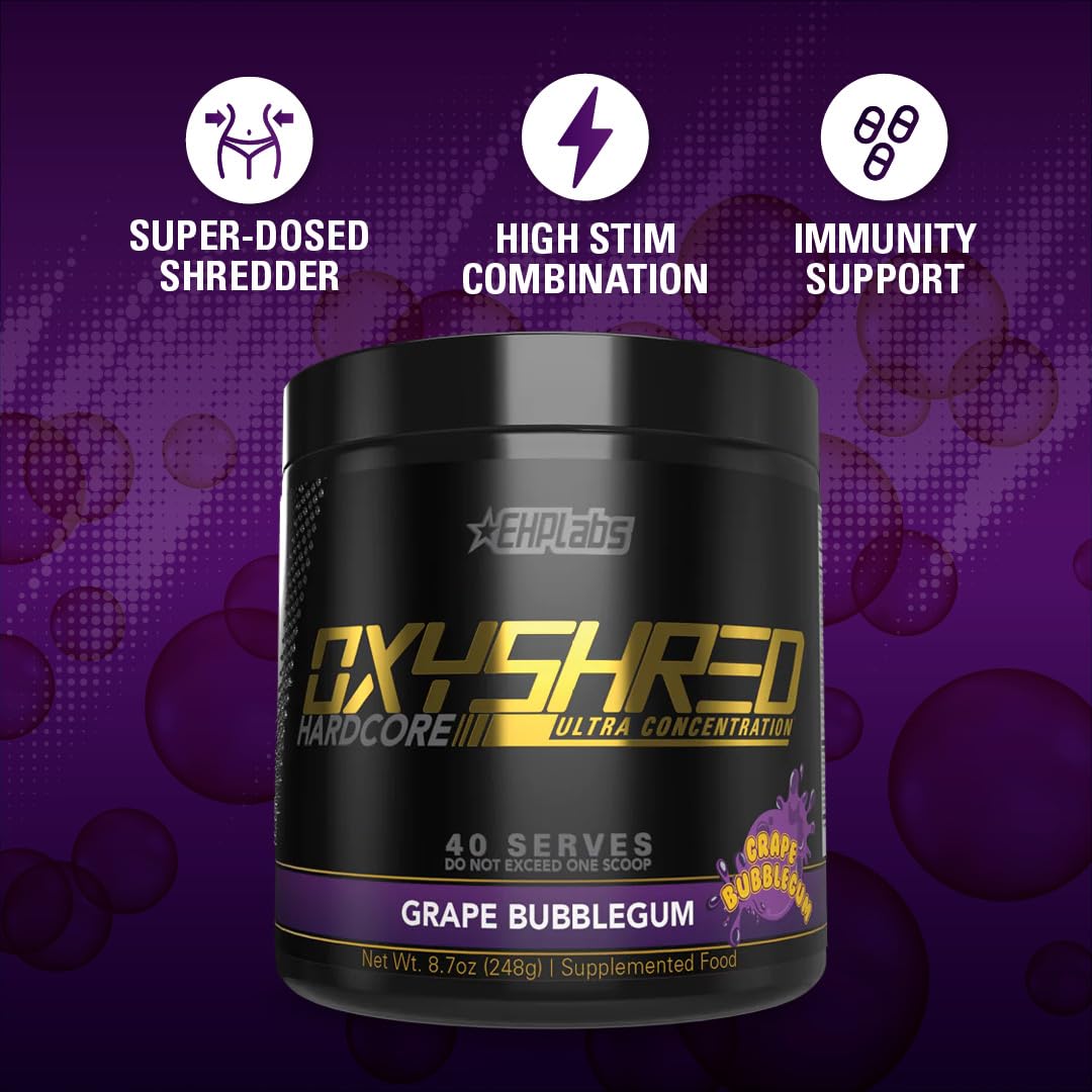 EHP Labs OxyShred atleta tomándolo antes de entrenar para enfoque intenso