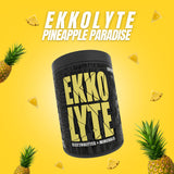 Ekkovision bebida en vaso demostrando sabor Piña Paradise refrescante