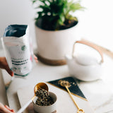 Elanen Naturals envase abierto mostrando contenido suelto y olor fresco