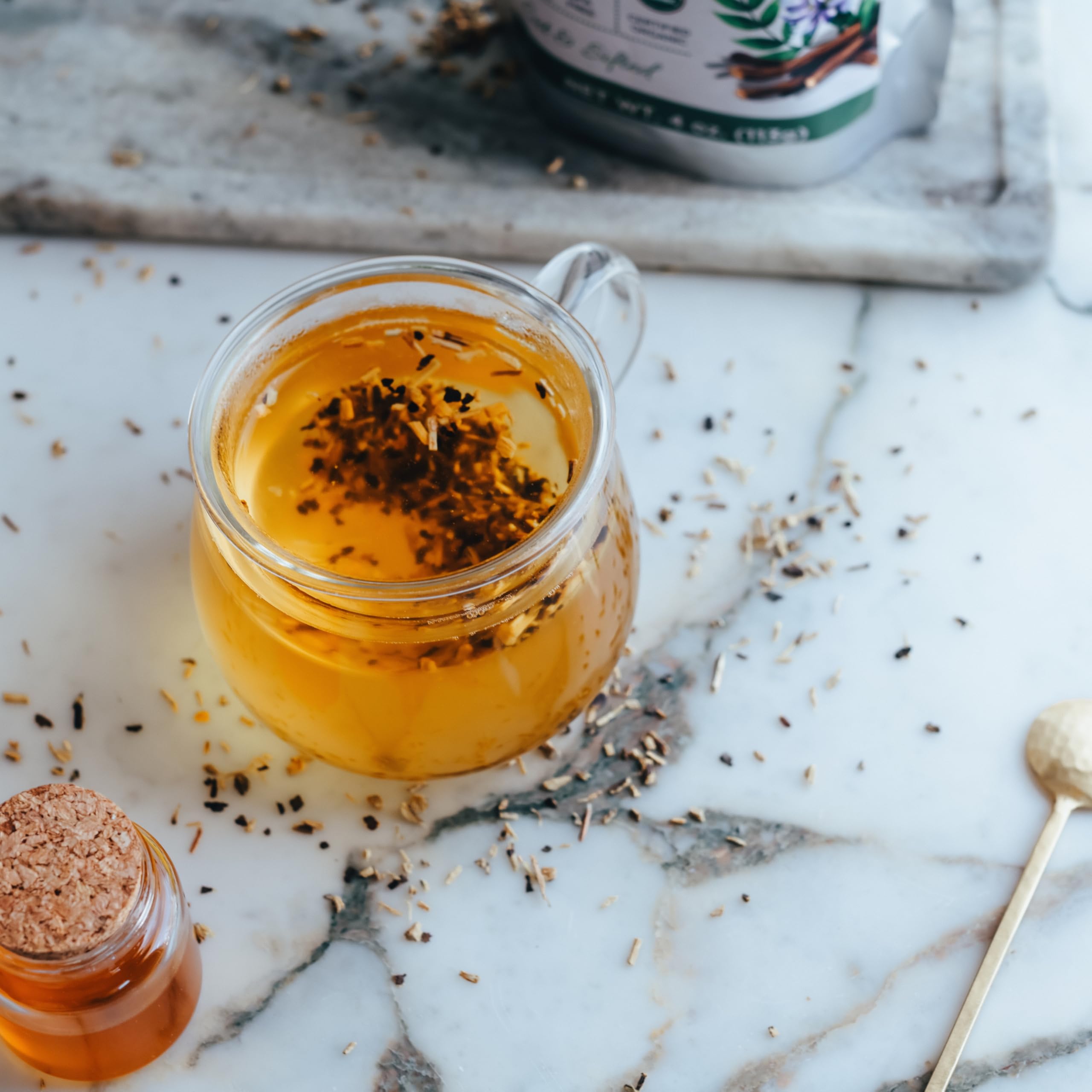 Elanen Naturals mezcla de té con regaliz servida, mejora sabor en infusiones