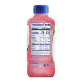 Electrolit primer plano del líquido fresa-kiwi que resalta apariencia refrescante