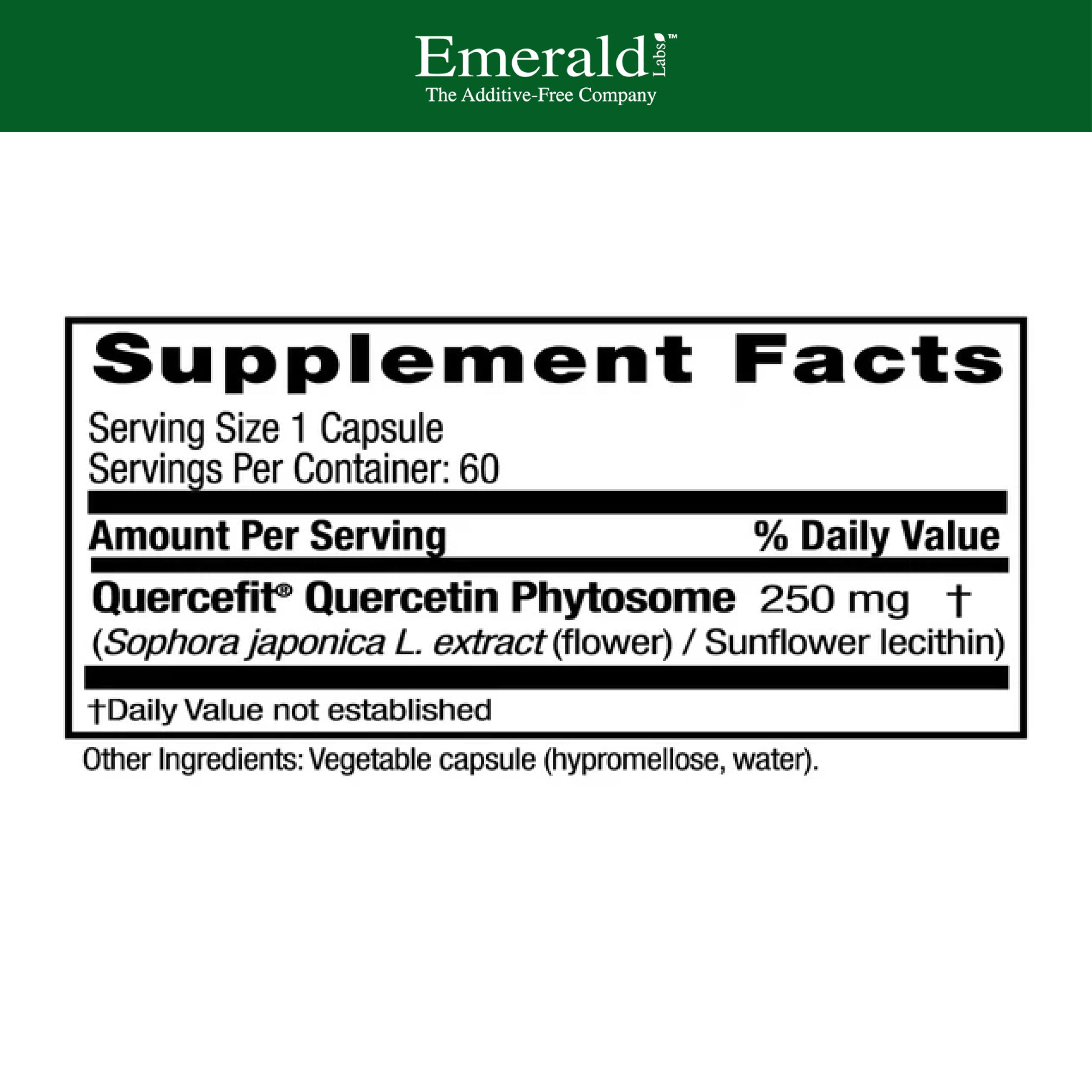 EMERALD LABS cápsula vegetal abierta en primer plano resaltando la forma y facilidad de ingesta
