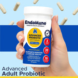 Endomune cápsula en mano destacando toma única diaria y practicidad