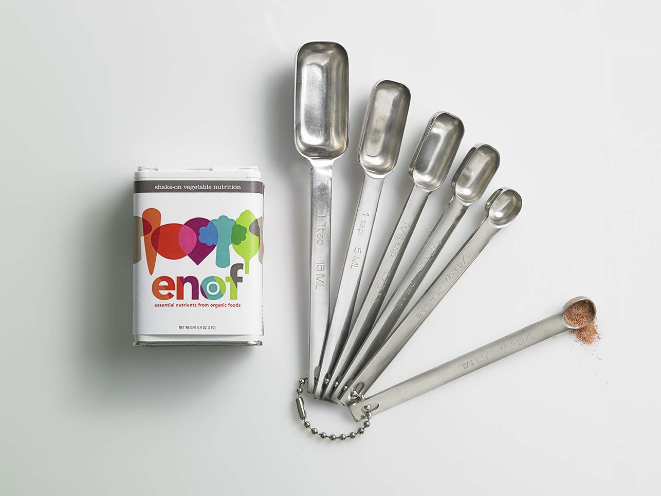 ENOF polvo incorporado a sopa caliente para enriquecer comidas familiares