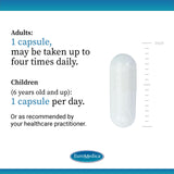 EuroMedica cápsula en mano para comparar tamaño y dosificación visual
