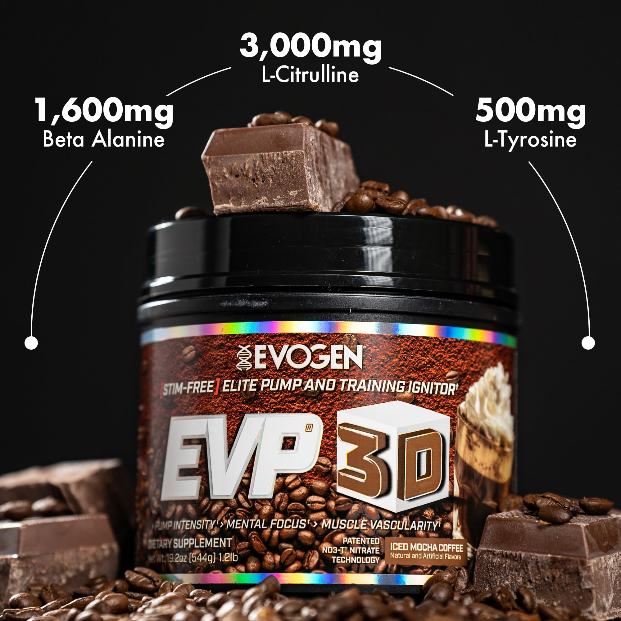 Atleta mezclando Evogen EVP 3D en gimnasio para un pre-entreno sin estimulantes