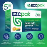 EZC Pak persona tomando cápsula en casa para reforzar la rutina de apoyo inmunológico