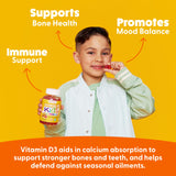 The Feel Great Vitamin Company gominola en mano para mostrar tamaño y dosificación conveniente