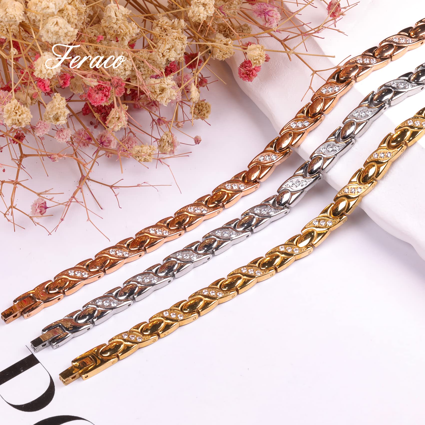 Feraco pulsera combinada con accesorios para look diario
