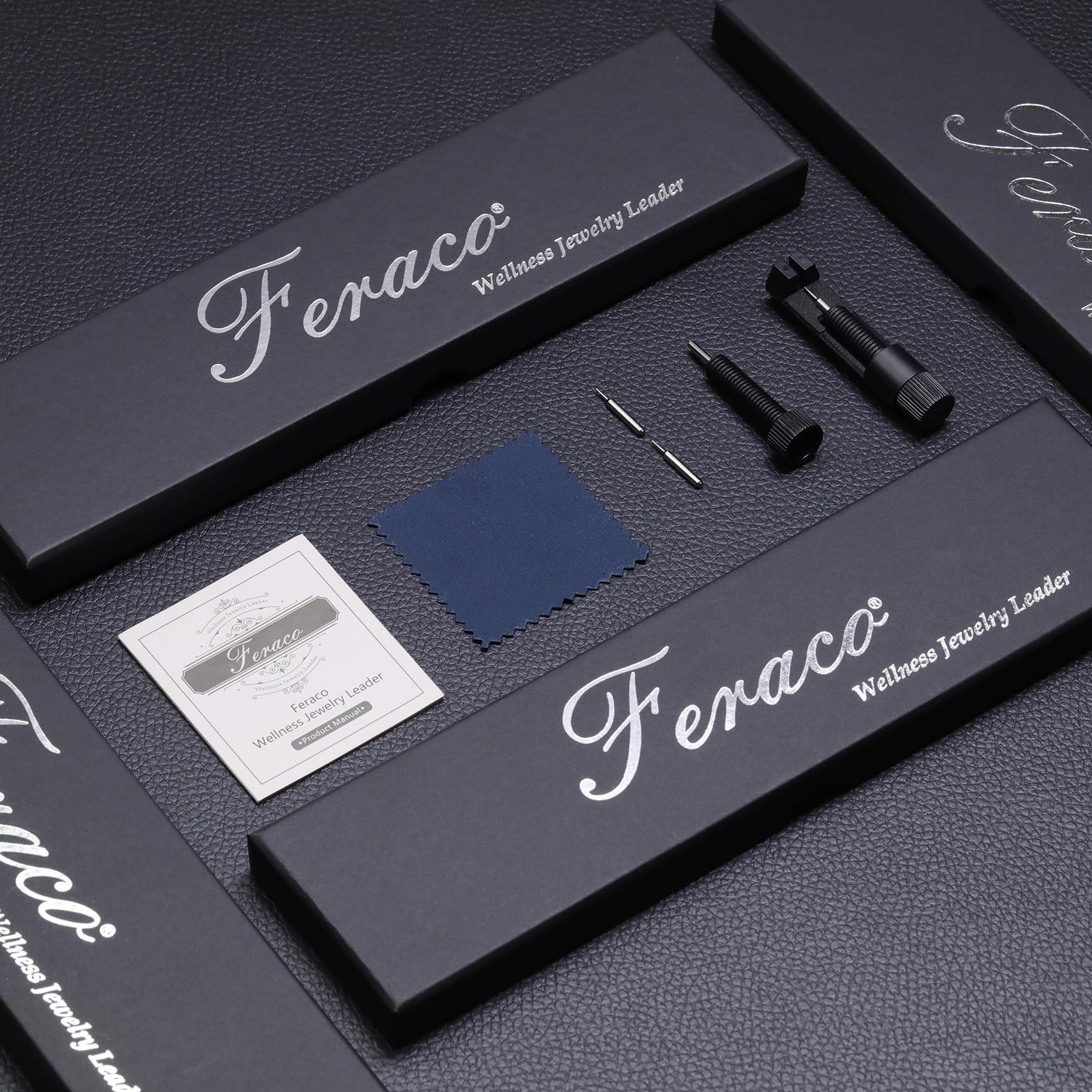 Feraco vista de perfil mostrando ancho y grosor robusto de la pulsera masculina