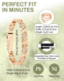 Feraco pulsera en uso escena lifestyle, combinable con atuendo diario
