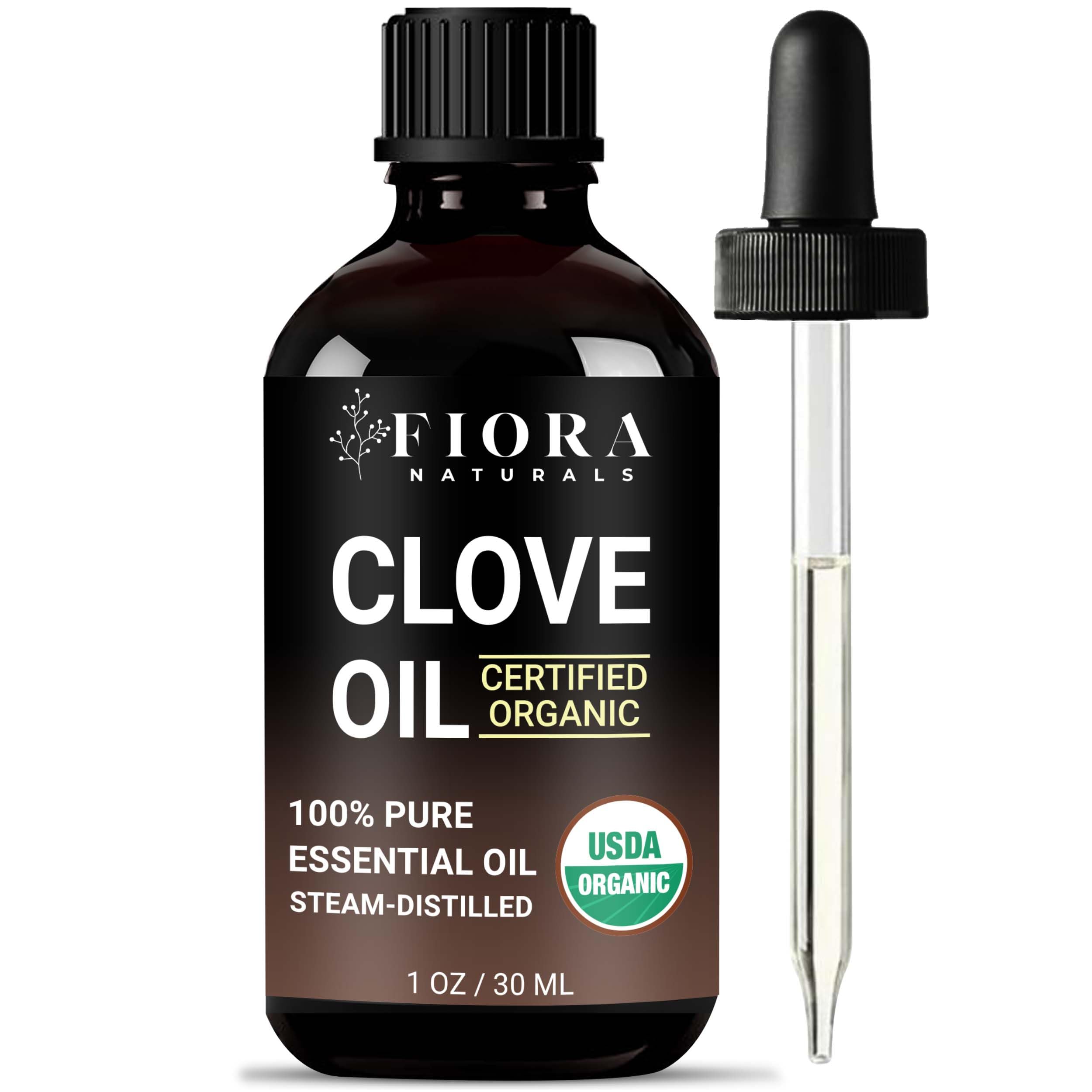 Fiora Naturals frasco delantero de aceite de clavo orgánico, muestra pureza y presentación