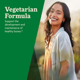 Persona usando dosificador de Floradix para una toma precisa