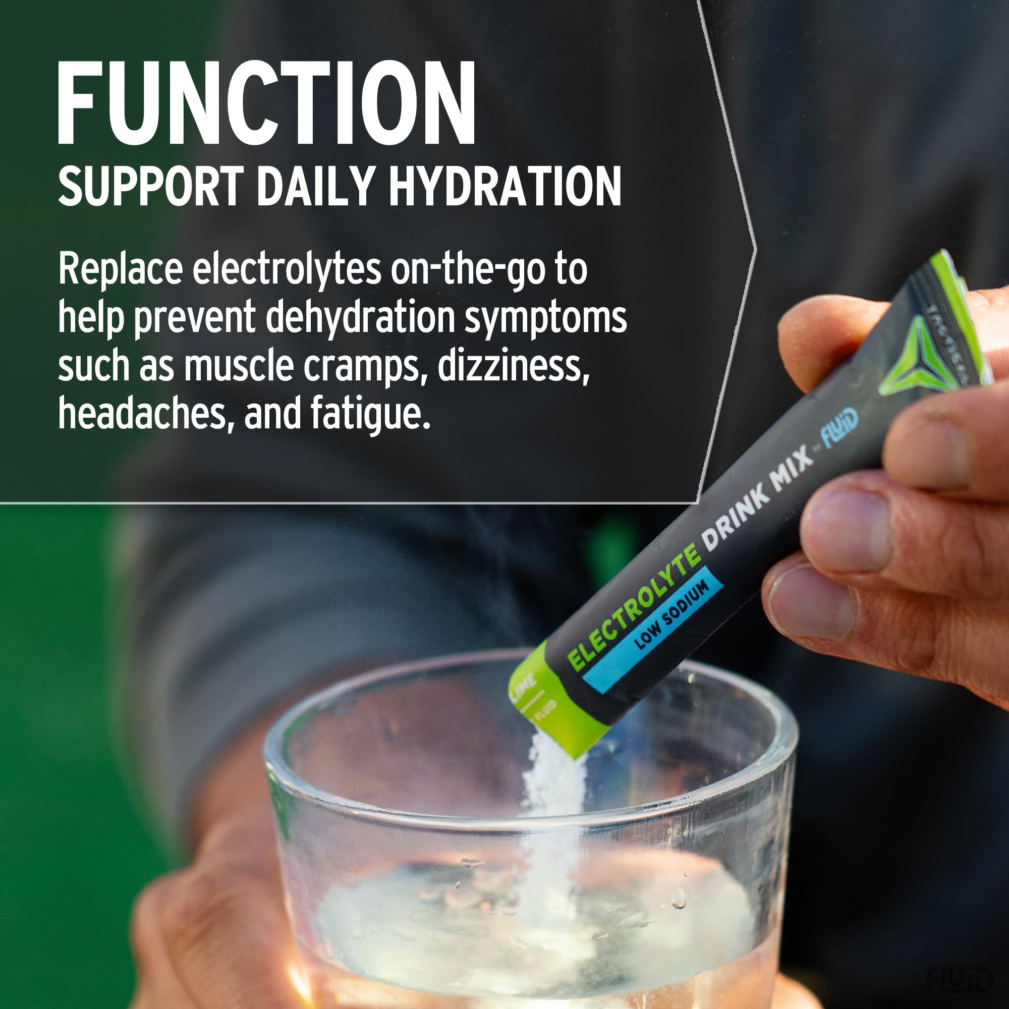 Fluid Tactical sobre vertido en botella 16oz para hidratación inmediata