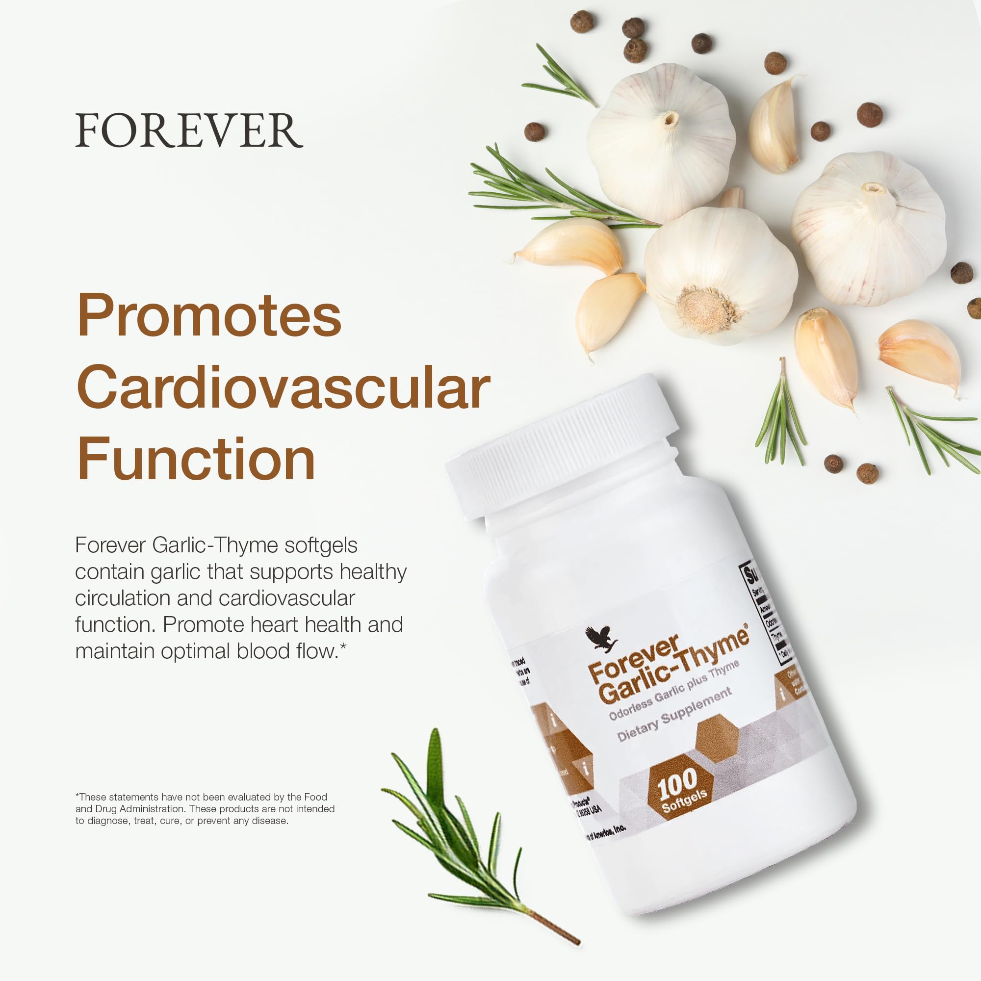 Forever Garlic-Thyme softgel junto a moneda para comparar tamaño