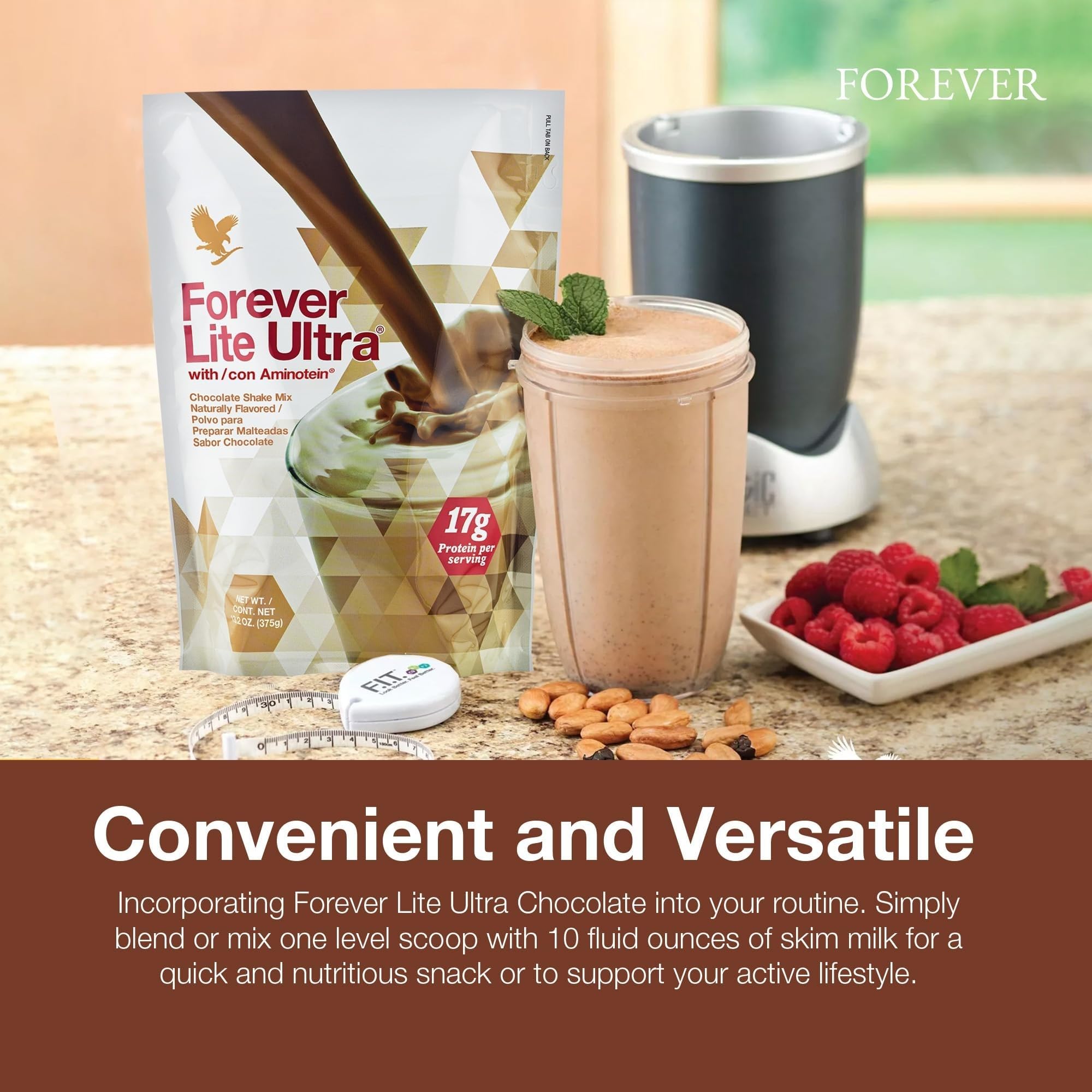 Forever Living envase en mano para comparar tamaño y porciones prácticas