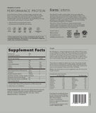 Form proteína en ambiente de gimnasio, ideal para recuperación deportiva