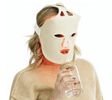 Fringe mascarilla frontal mostrando 234 LEDs para cobertura facial