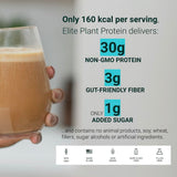 FYTA proteína mezclada en vaso con leche vegetal, disolución rápida y homogénea