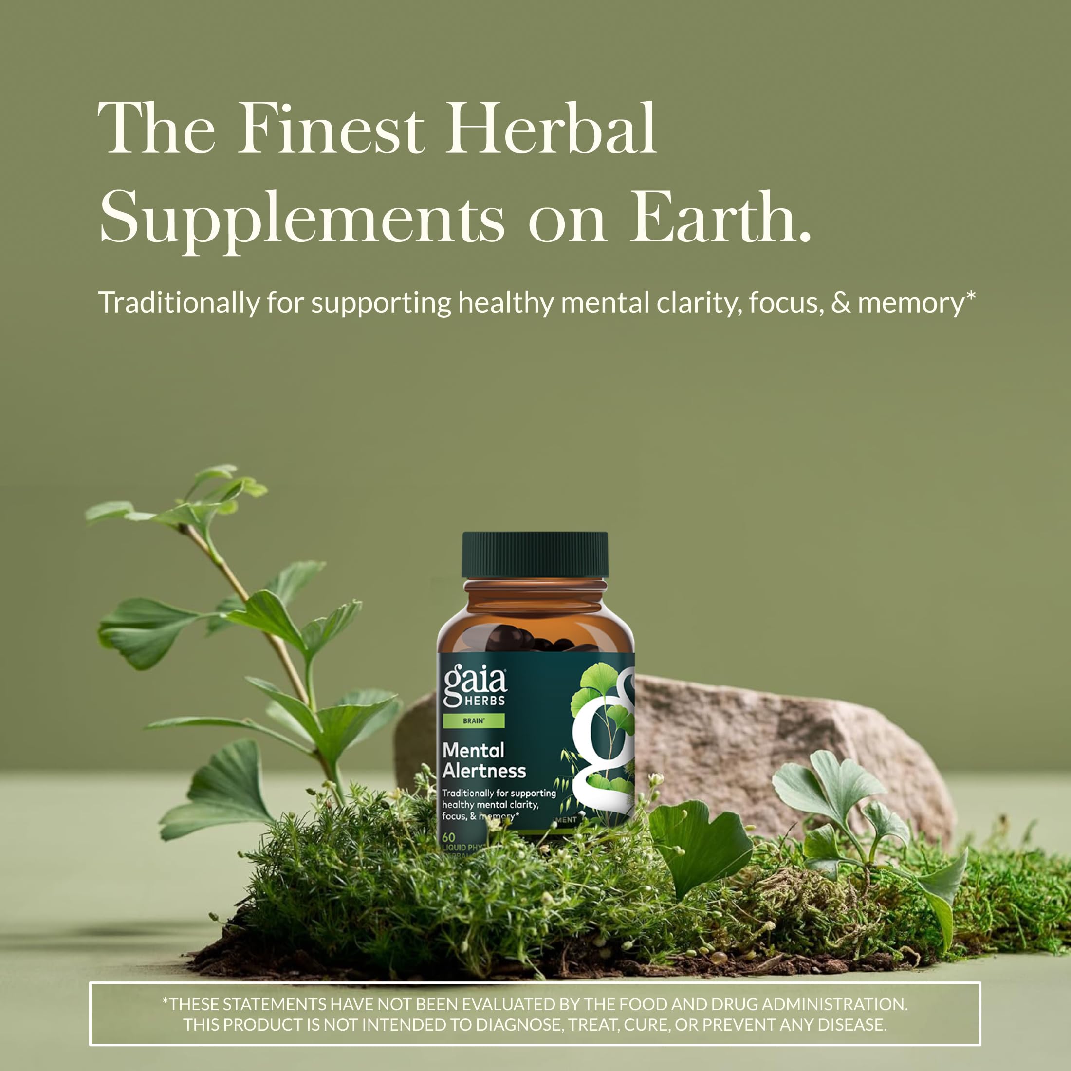 Gaia Herbs cápsulas en mano para visualizar tamaño y facilidad de uso