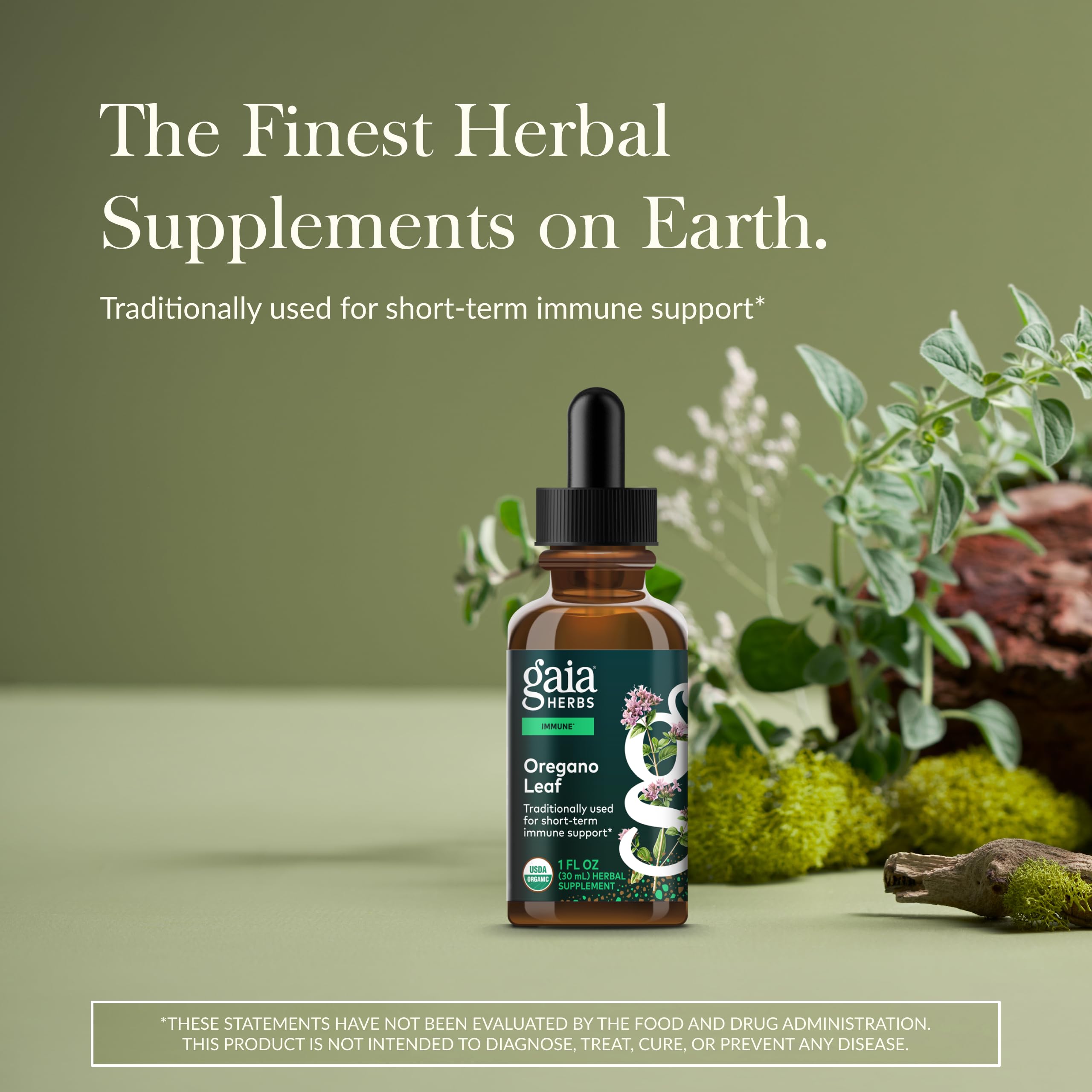 Gotas de Gaia Herbs en la mano que muestran la textura y facilidad de dosificación
