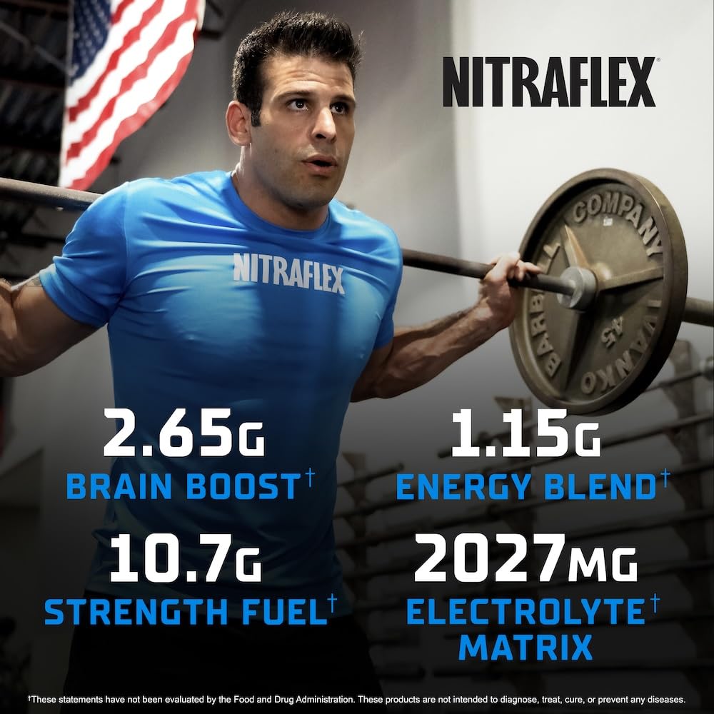 GAT SPORT atleta tomando NITRAFLEX Ultra en gimnasio para energía y foco