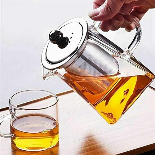 Generic infusión de semillas de ortiga en taza, bebida reconfortante y natural