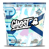 GHOST paquete frontal con 30 sticks piña colada mostrando diseño y conveniencia