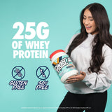 Batido preparado GHOST Whey Cinnabon en vaso, nutritivo y sabroso después de entrenar