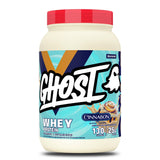 GHOST envase frontal mostrando sabor Cinnabon y cantidad 2lb, ideal para sabor auténtico