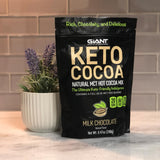 Comparación de porción de Keto Cocoa con utensilios, ayuda a medir macros fácilmente