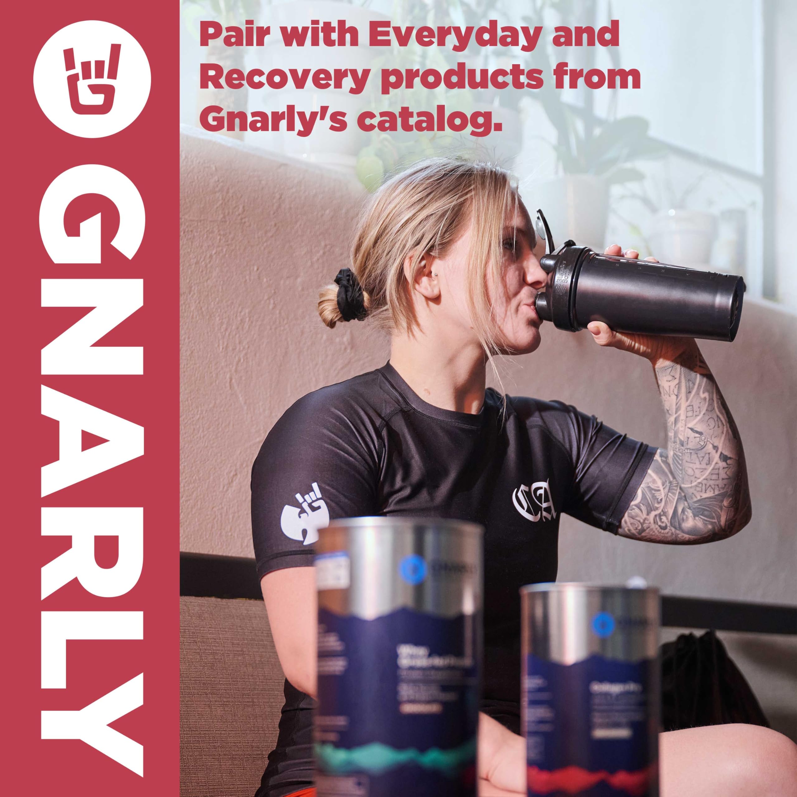 Botella de gimnasio junto a Gnarly Nutrition para uso pre entreno