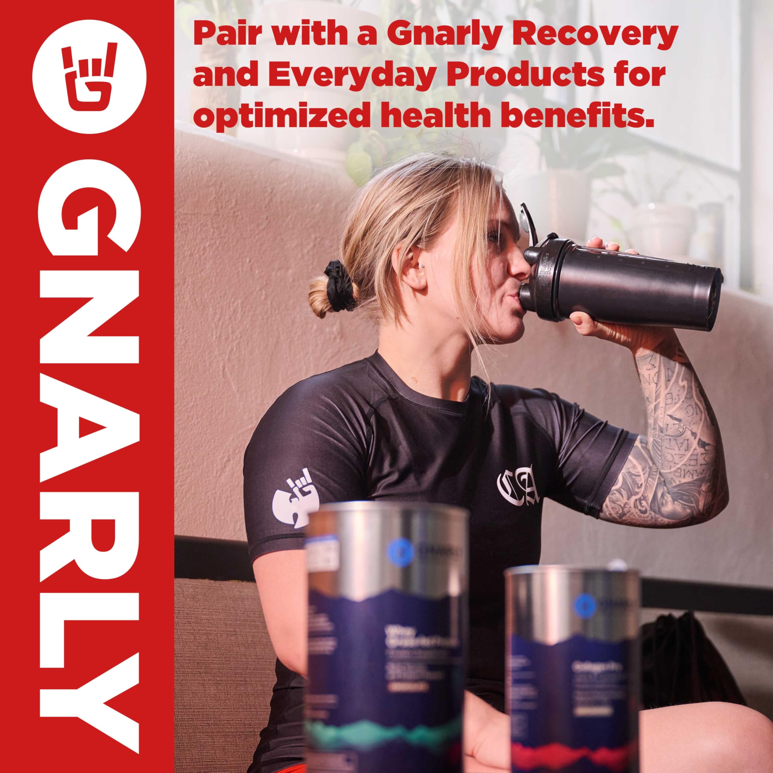 Gnarly Nutrition atleta usando polvo durante entrenamiento para apoyo muscular