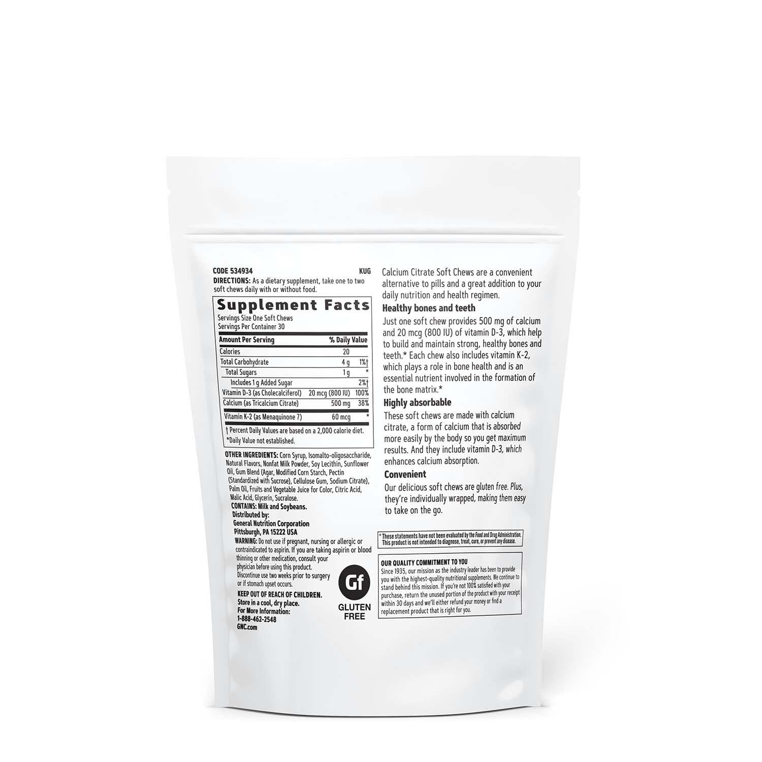 Primer plano del masticable GNC Calcium Citrate mostrando textura suave y fácil de masticar