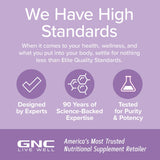 GNC mujer mayor de 50 disfrutando estilo de vida activo y bienestar