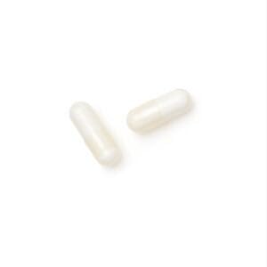 GNC L Carnitine en uso junto a equipo de gimnasio para recuperación tras ejercicio